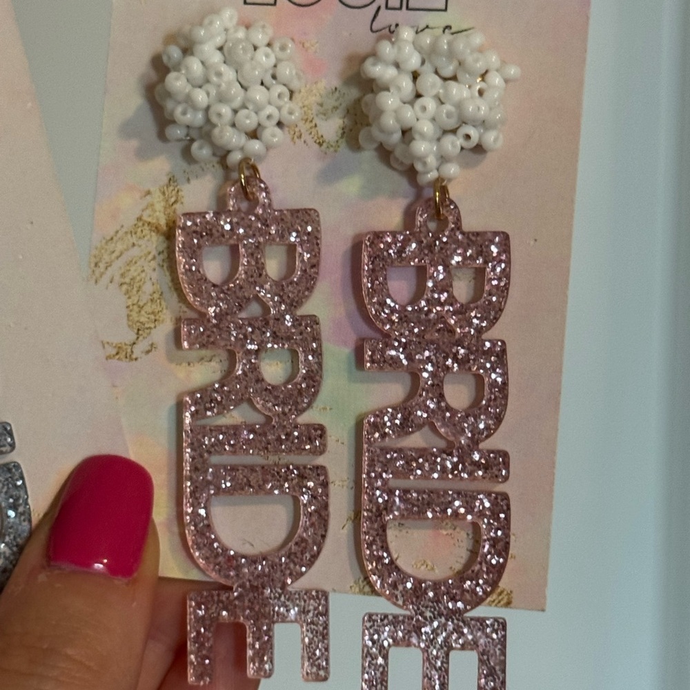Acrylic Bride Earrings in Silver / Pink - Picture 3 of 4